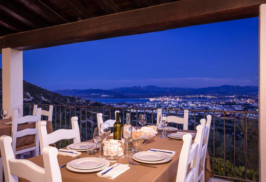 Terrace dining at Agriturismo Cabu Abbas